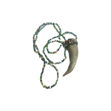 Load image into Gallery viewer, Amuleto de collar de cuerno Santeria