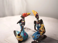 Cargar imagen en el visor de la galería, New Resin African Black Women's Sculpture Ornaments Home Living Room Desktop Decor Statues Resin Crafts Wholesale