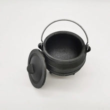 Cargar imagen en el visor de la galería, Small Cast Iron Cauldron, Potjie Pot, South Africa Cookware  350ml
