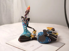 Cargar imagen en el visor de la galería, New Resin African Black Women's Sculpture Ornaments Home Living Room Desktop Decor Statues Resin Crafts Wholesale